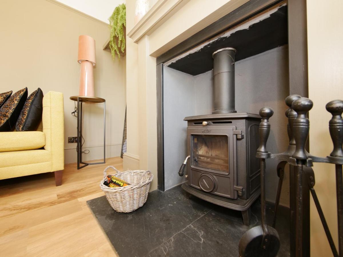 Bar Wall Cottage-City Wall Views-Sleeps 5 ヨーク エクステリア 写真