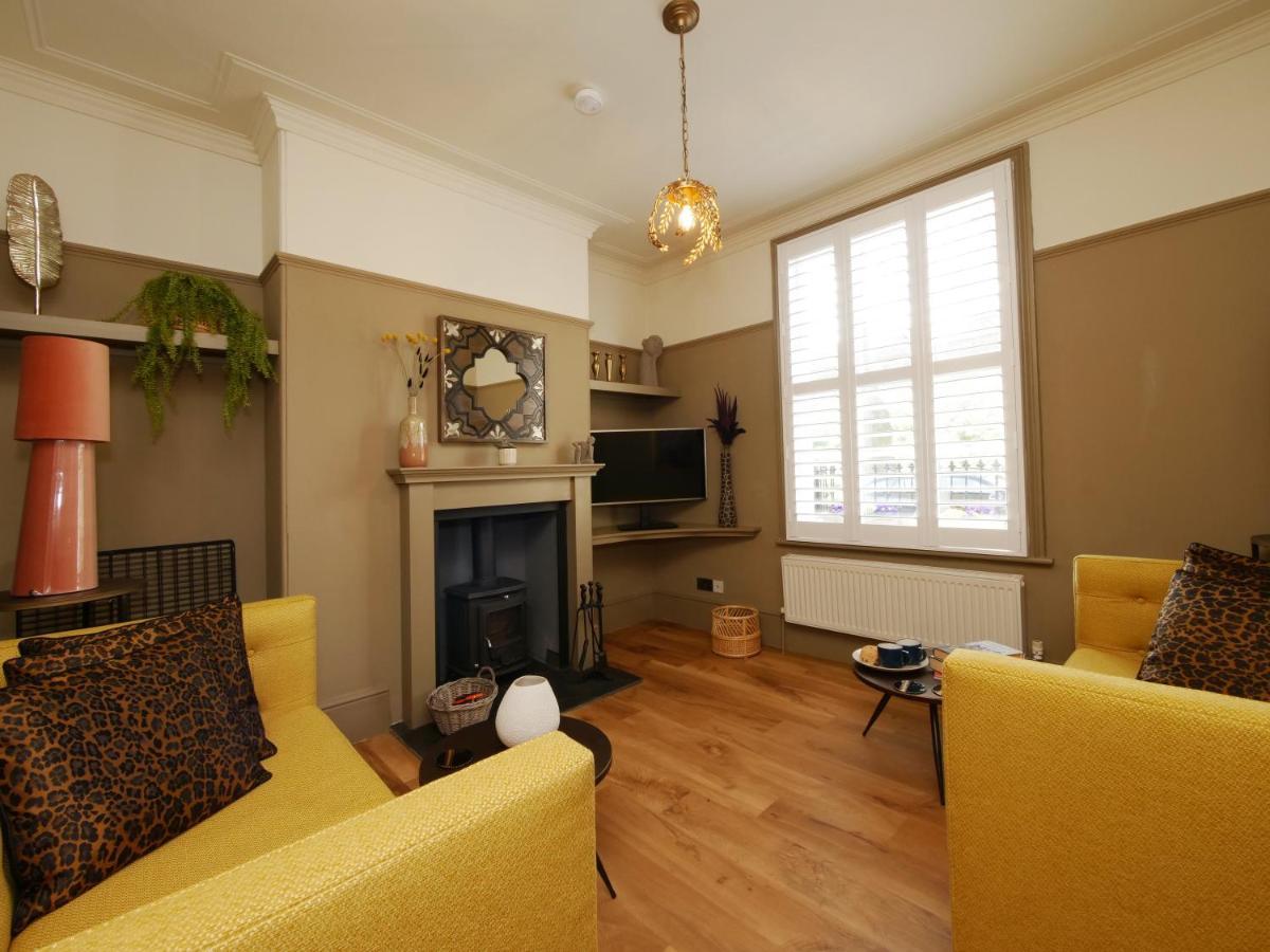 Bar Wall Cottage-City Wall Views-Sleeps 5 ヨーク エクステリア 写真