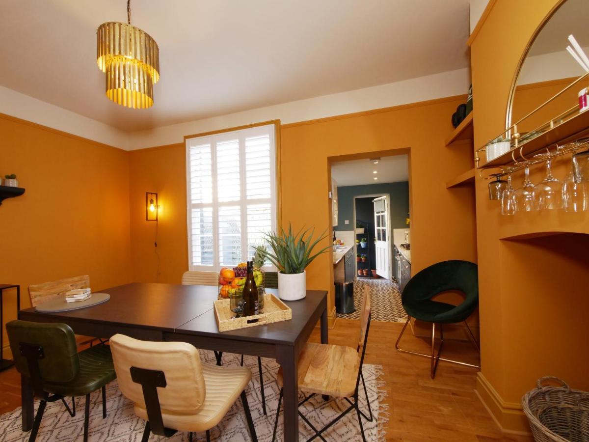 Bar Wall Cottage-City Wall Views-Sleeps 5 ヨーク エクステリア 写真