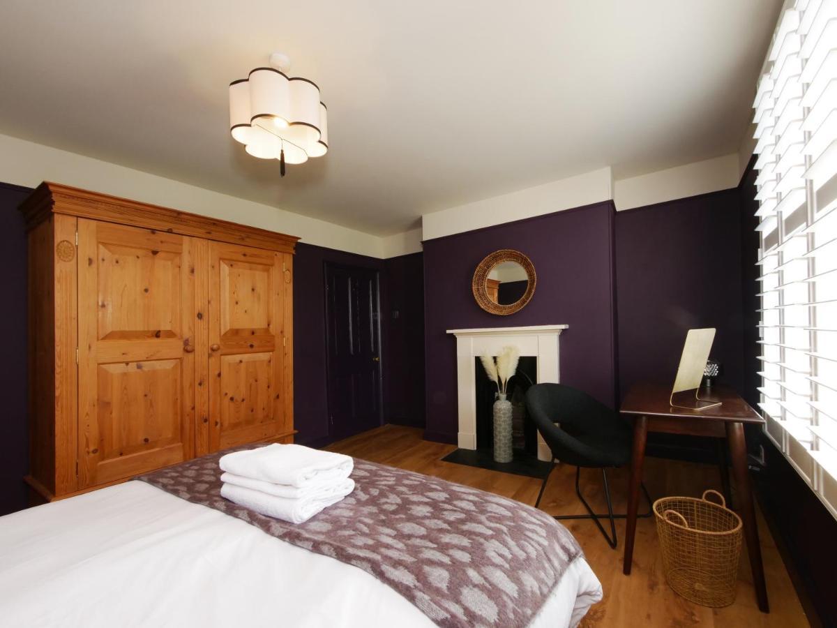 Bar Wall Cottage-City Wall Views-Sleeps 5 ヨーク エクステリア 写真